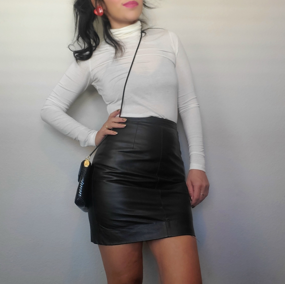 Leather - Picture 7 of 12